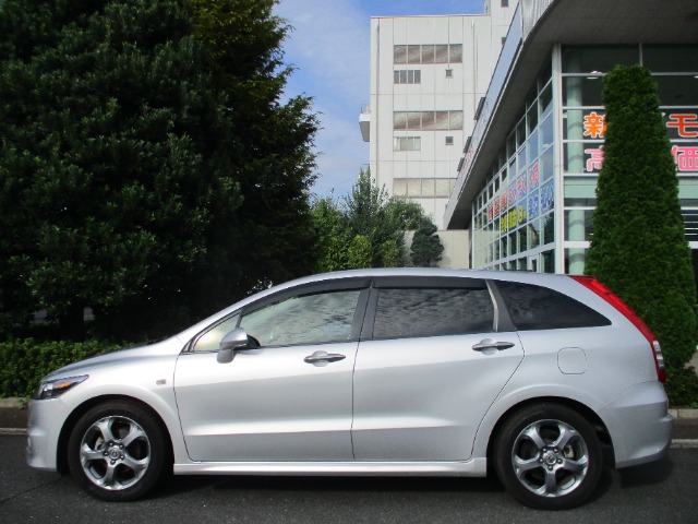 2008 Honda Stream – thumbnail 4
