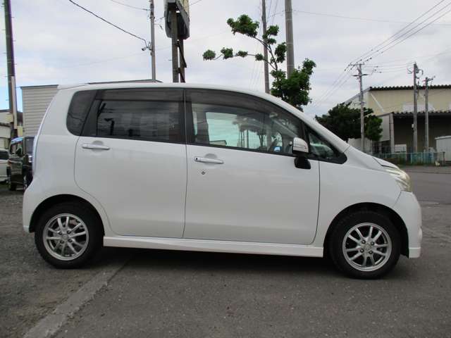 2011 Daihatsu Move – thumbnail 3