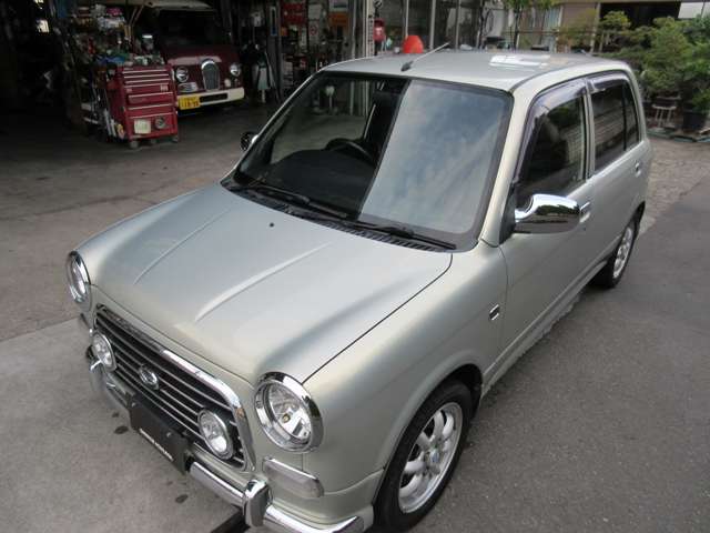 2004 Daihatsu Mira Gino – thumbnail 4