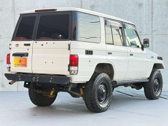 1999 Toyota Land Cruiser 70 – thumbnail 4
