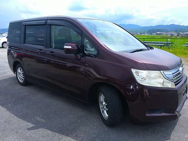 2010 Honda Stepwgn – thumbnail 4