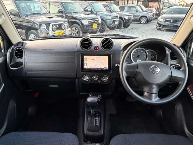 2009 Nissan Kix – thumbnail 3
