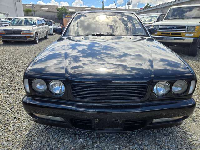1994 Nissan Gloria – thumbnail 4