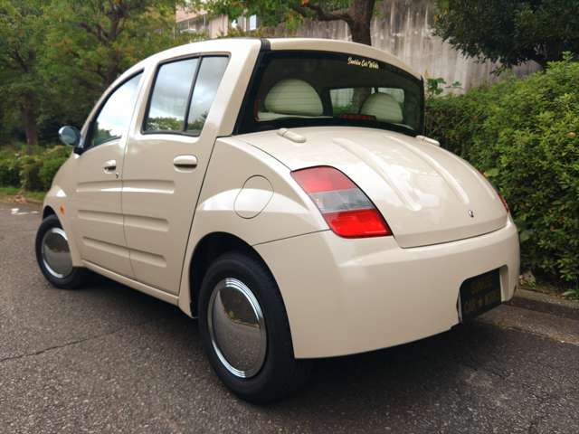 2001 Toyota WiLL – thumbnail 2