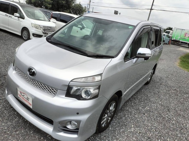 2011 Toyota Voxy