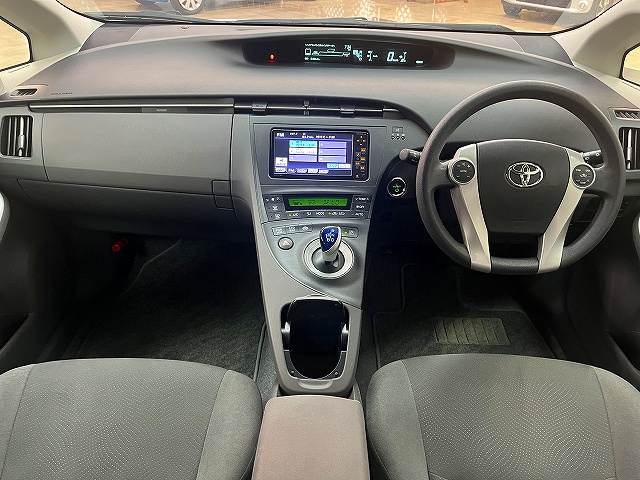2011 Toyota Prius – thumbnail 2