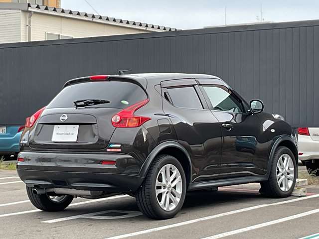 2011 Nissan Juke – thumbnail 4