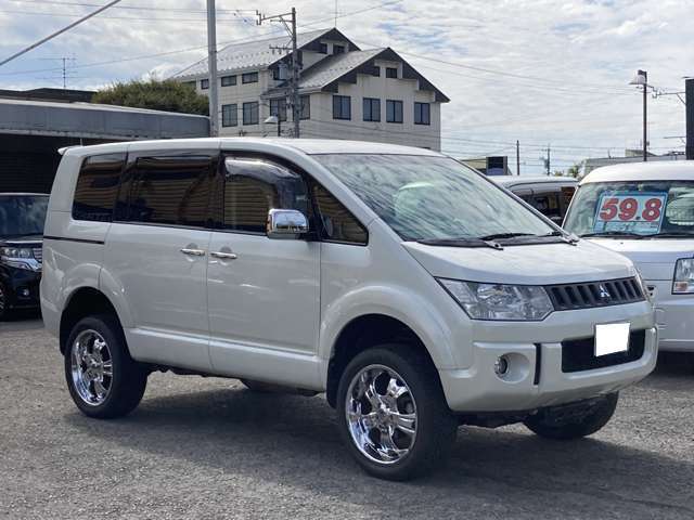 2008 Mitsubishi Delica D:5 – thumbnail 3