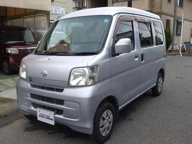 2011 Daihatsu Hijet Cargo – thumbnail 3