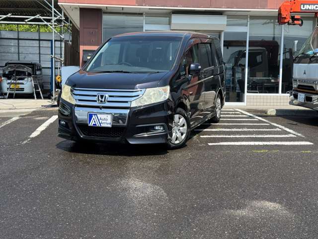 2010 Honda Stepwgn – thumbnail 2