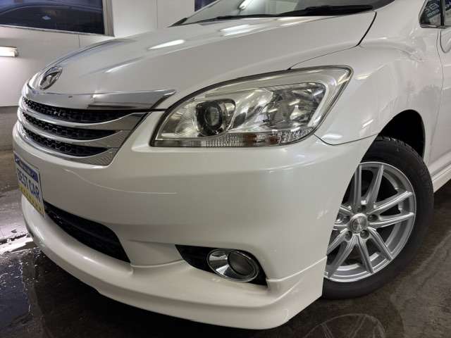 2011 Toyota Mark X Zio – thumbnail 2