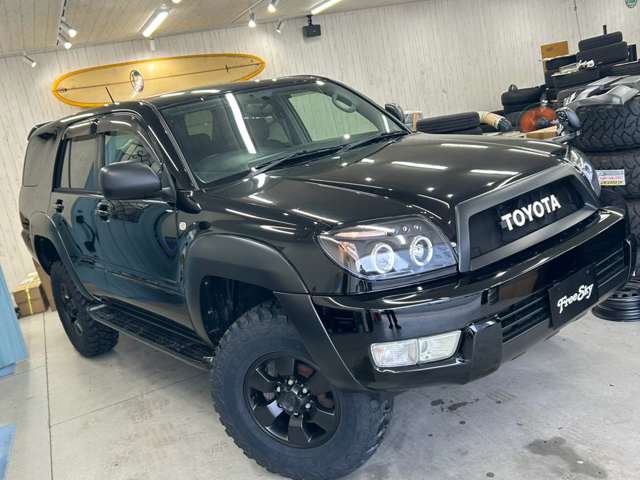 2004 Toyota Hilux Surf – thumbnail 4