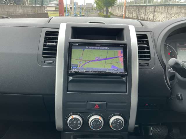 2011 Nissan X-Trail – thumbnail 2