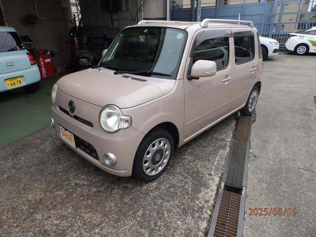 2011 Daihatsu Mira Cocoa