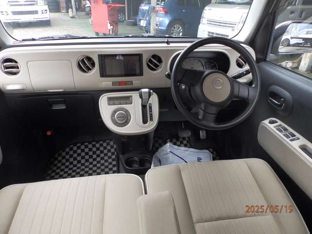2011 Daihatsu Mira Cocoa – thumbnail 2