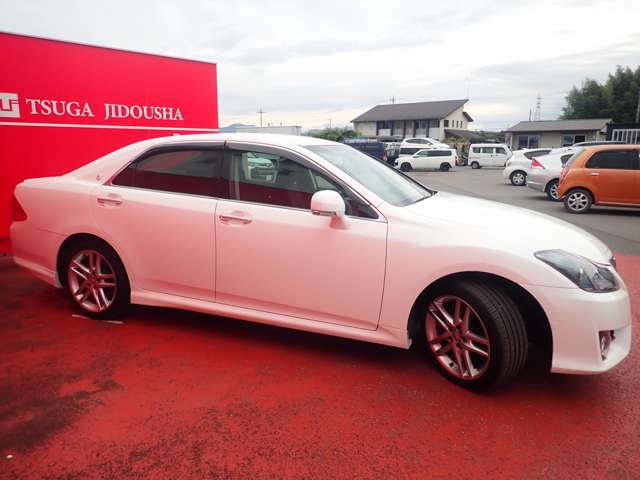 2011 Toyota Crown Athlete – thumbnail 4
