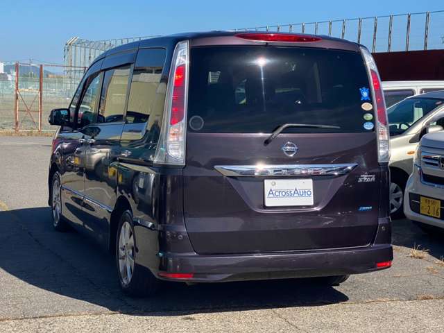 2011 Nissan Serena – thumbnail 2