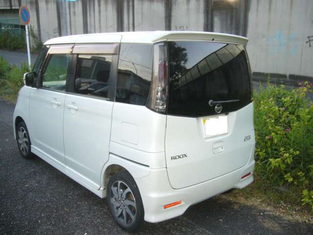 2010 Nissan Roox – thumbnail 4