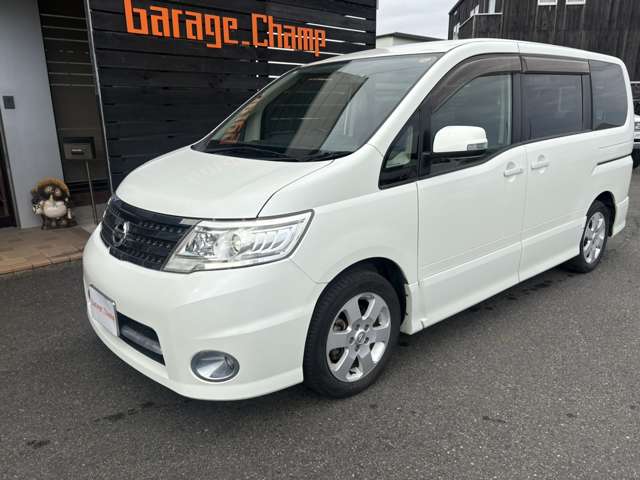 2010 Nissan Serena – thumbnail 3