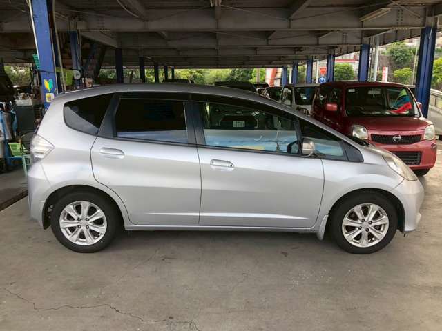 2011 Honda Fit Hybrid – thumbnail 4
