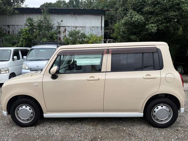 2011 Suzuki Alto Lapin – thumbnail 4