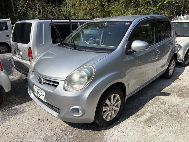 2011 Daihatsu Boon