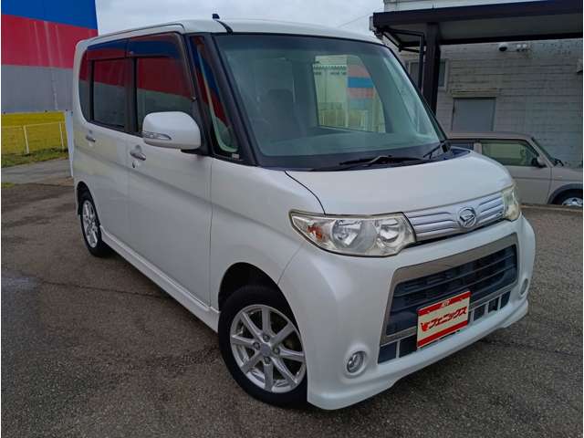 2011 Daihatsu Tanto – thumbnail 4