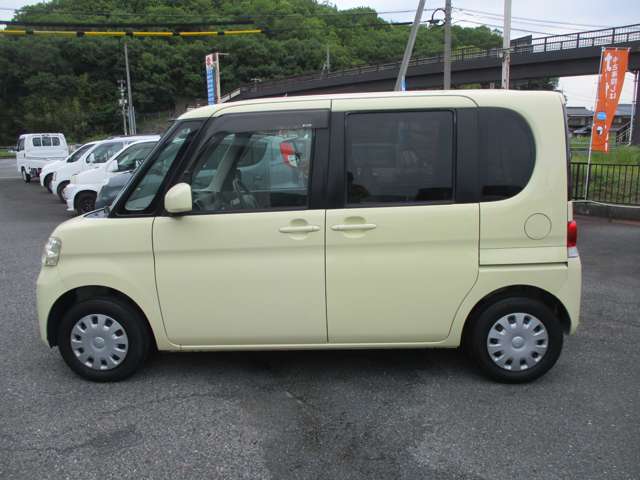 2009 Daihatsu Tanto – thumbnail 3