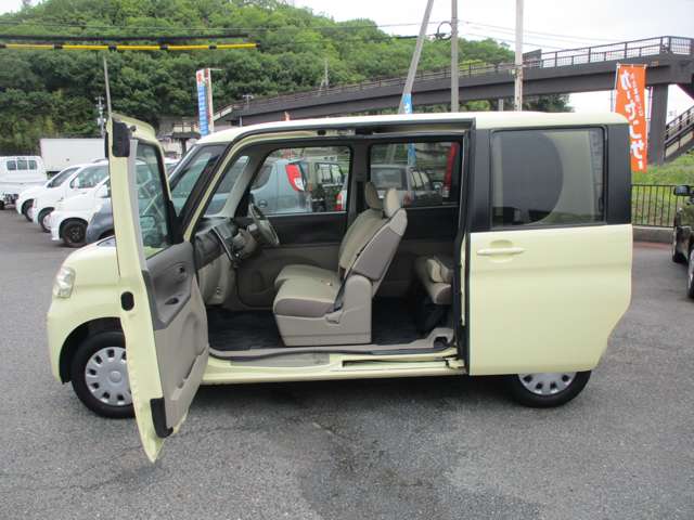 2009 Daihatsu Tanto – thumbnail 4