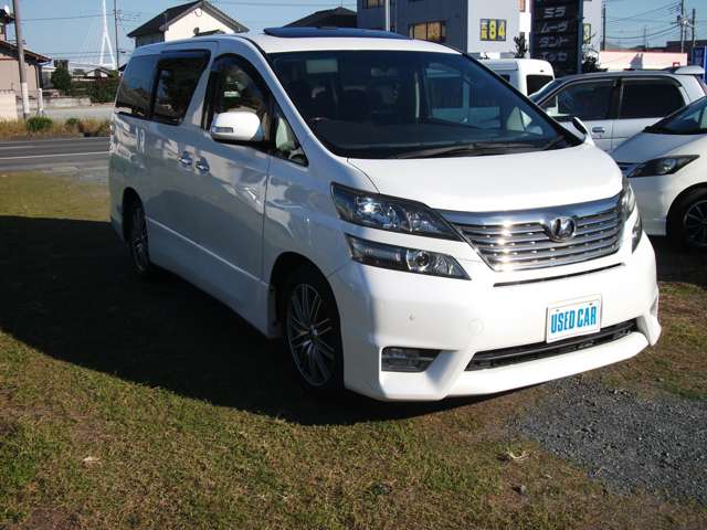 2011 Toyota Vellfire – thumbnail 3