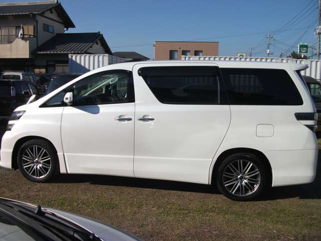 2011 Toyota Vellfire – thumbnail 4