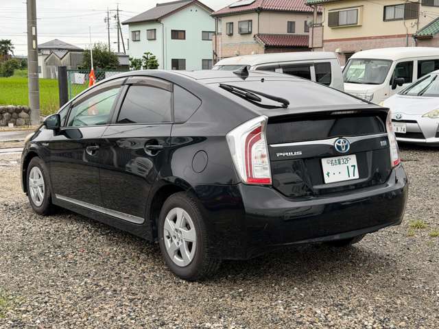 2010 Toyota Prius – thumbnail 3