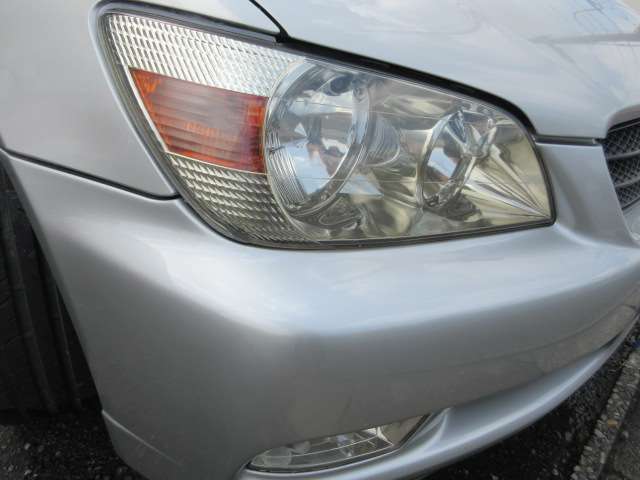2001 Toyota Altezza G – thumbnail 3