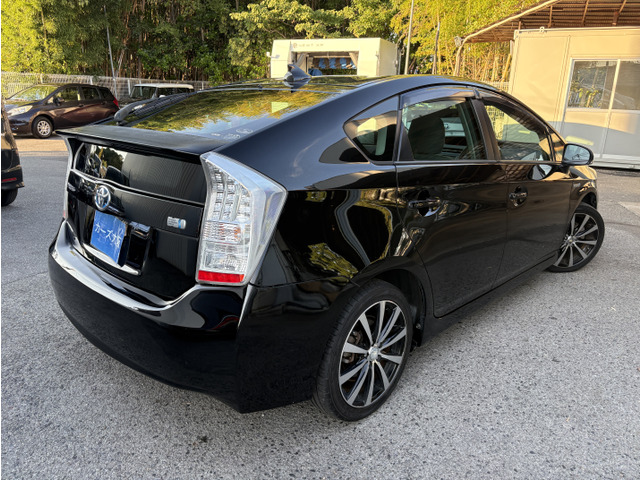 2010 Toyota Prius – thumbnail 3