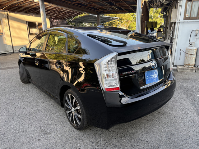 2010 Toyota Prius – thumbnail 4