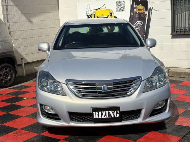 2009 Toyota Crown Hybrid – thumbnail 2