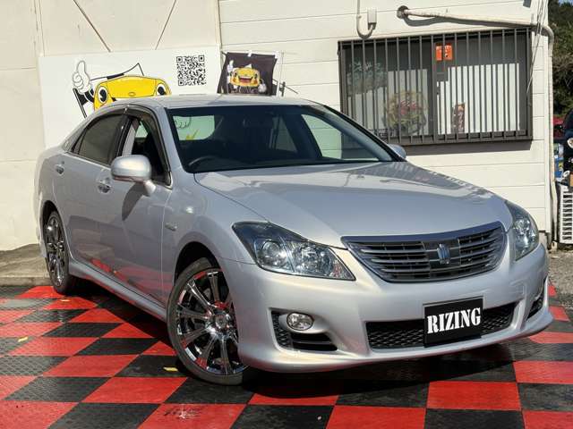2009 Toyota Crown Hybrid – thumbnail 3