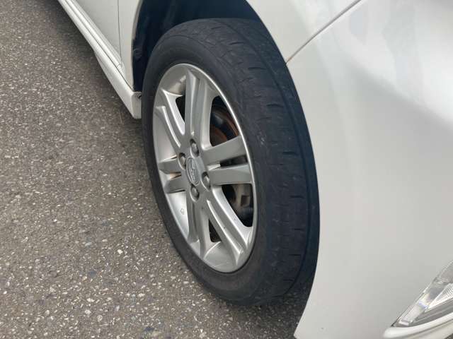 2010 Subaru Lucra – thumbnail 3