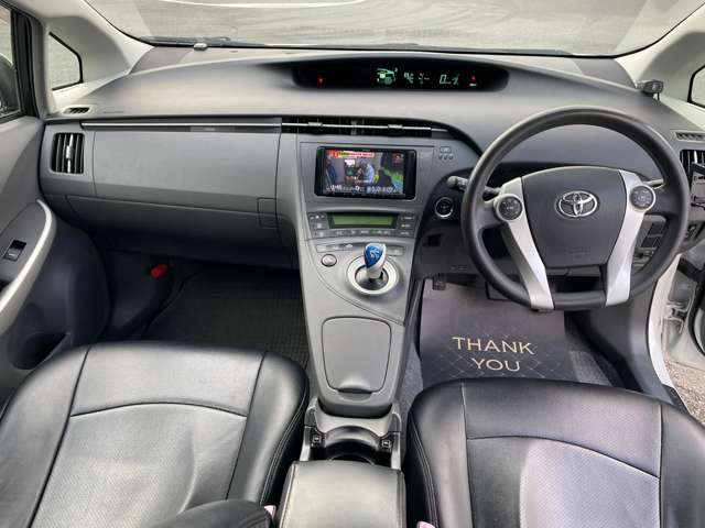 2011 Toyota Prius – thumbnail 4