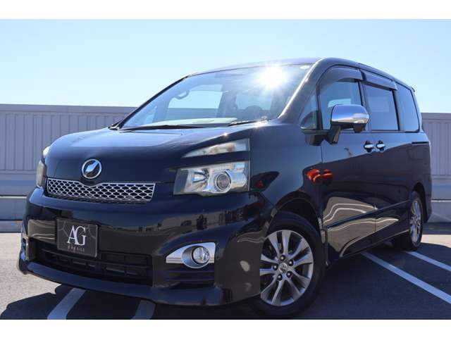 2011 Toyota Voxy – thumbnail 4