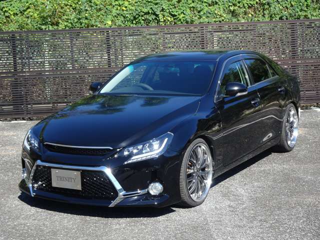 2011 Toyota Mark X – thumbnail 3