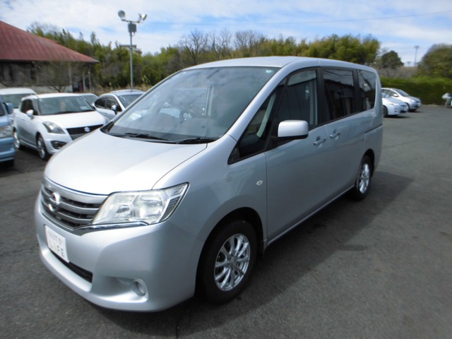 2011 Nissan Serena