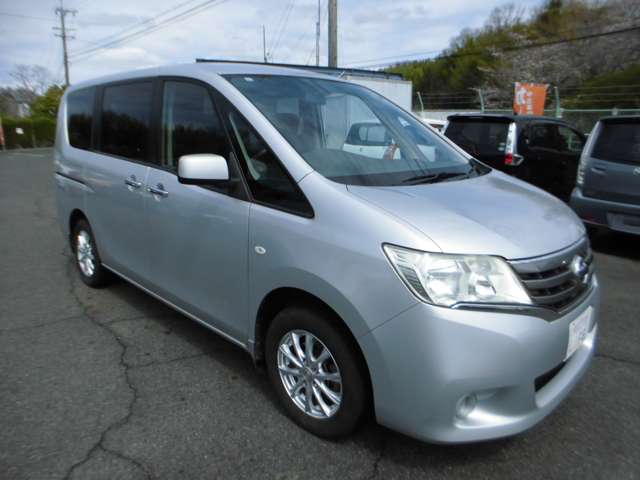 2011 Nissan Serena – thumbnail 3