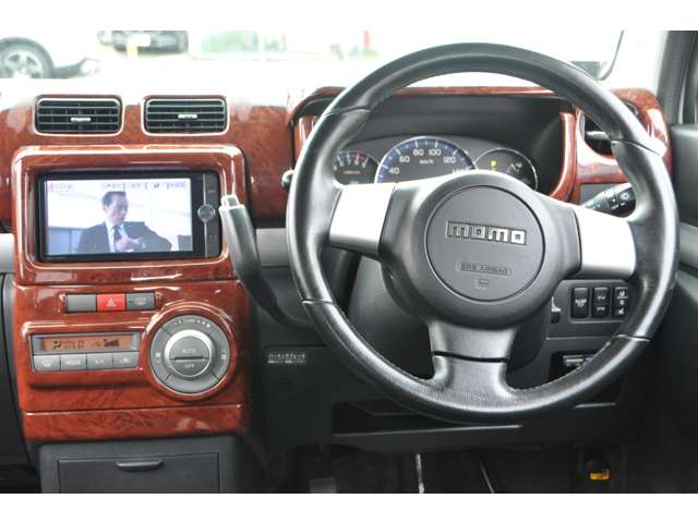 2011 Daihatsu Move Conte – thumbnail 3