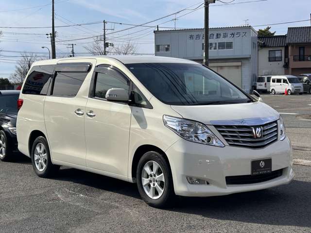 2011 Toyota Alphard – thumbnail 2