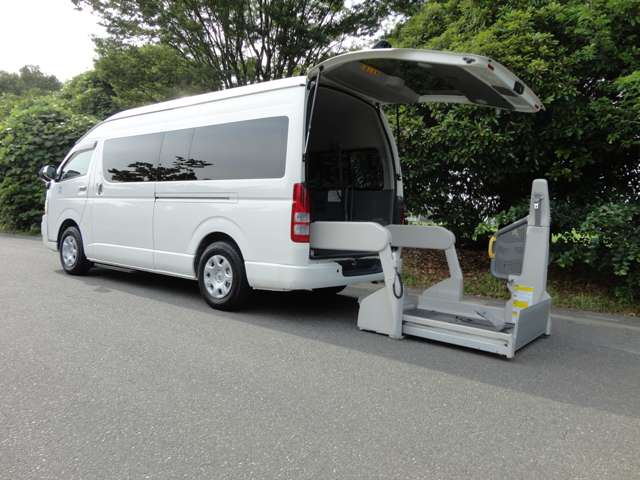 2005 Toyota Hiace – thumbnail 3