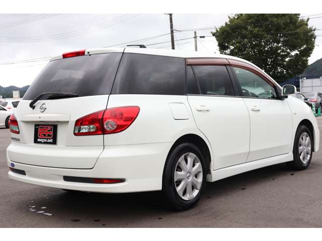 2011 Nissan Wingroad – thumbnail 3