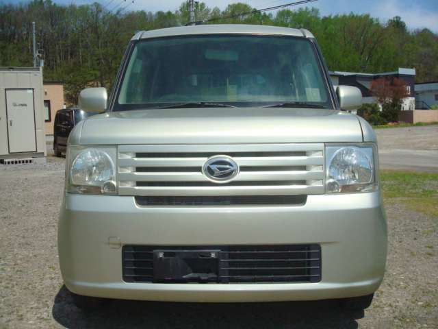 2011 Daihatsu Move Conte – thumbnail 2