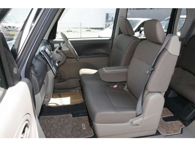 2011 Daihatsu Tanto – thumbnail 4