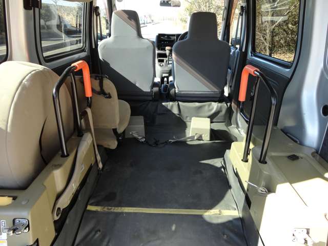 2011 Daihatsu Hijet Cargo – thumbnail 3